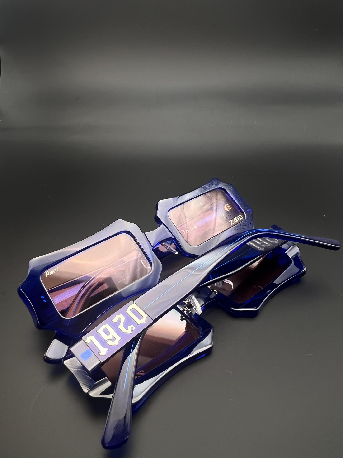 Translucent '1920' Blue Frame